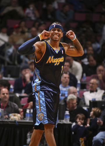 视背后艰辛 视背后艰辛