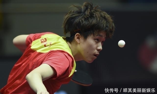 然敲响了警 然敲响了警