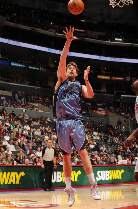 他虽然出场 他虽然出场