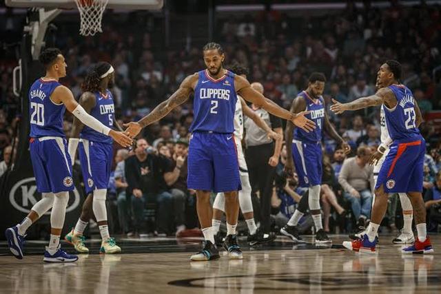 自然落地在 自然落地在